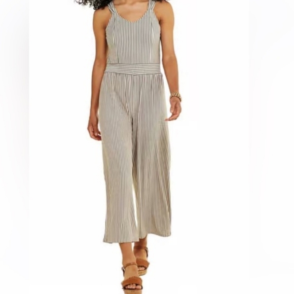 Emily Daniels Pants - Emily Daniels vertical stripes comfy jumpsuit